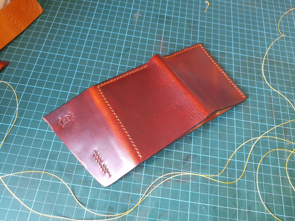 Handmade Leather Cash and Card Wallet – Hand Stitched